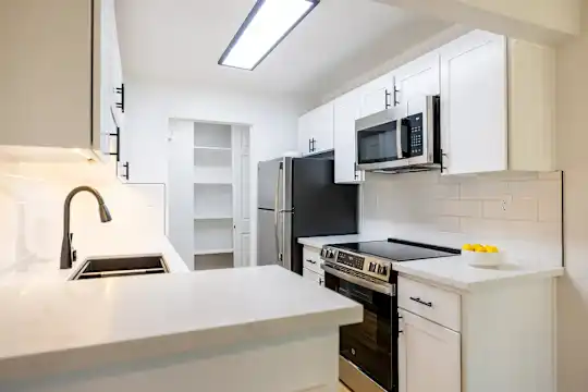 Summerwood Apartments - Santa Clara, CA - Photo 22