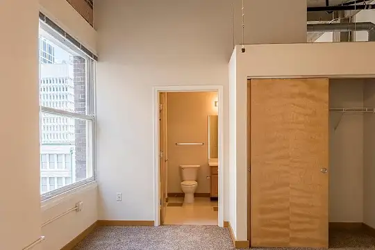 Board of Trade Lofts - Kansas City, MO - Photo 25