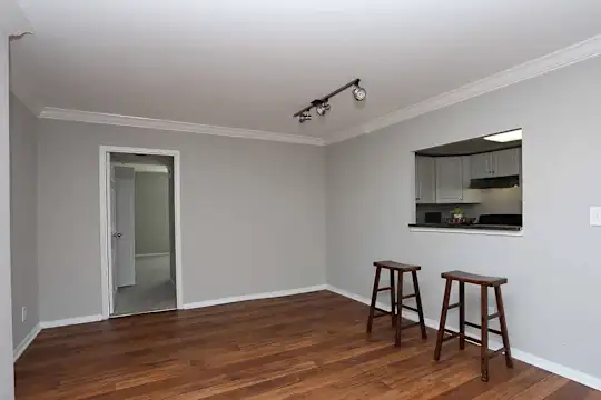 Arts Center Tower Apartments - Atlanta, GA - Photo 8