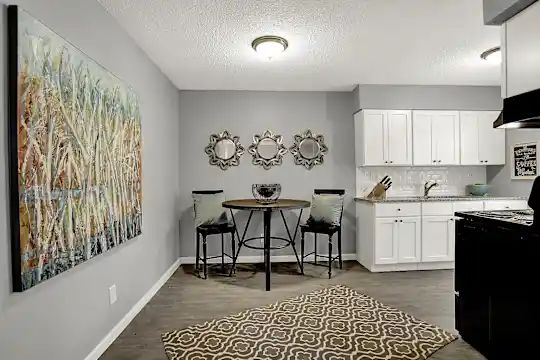 Addison Apartments IV - Memphis, TN - Photo 2