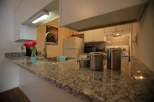 Van Horne Estates Apartments - El Paso, TX - Photo 39