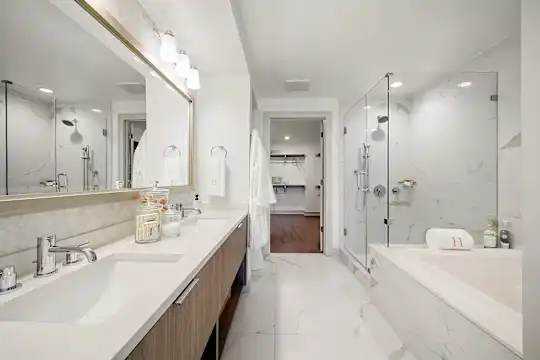 Hanover Turtle Creek - Dallas, TX - Photo 17