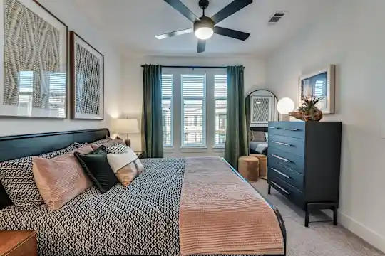 Lenox Dentwood - Dallas, TX - Photo 10