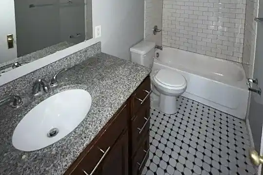 Apartments at 400 Elmwood - Buffalo, NY - Photo 13