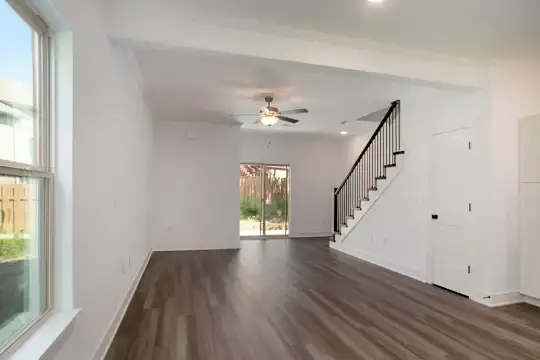Tiffany Hills Townhomes - Kansas City, MO - Photo 9