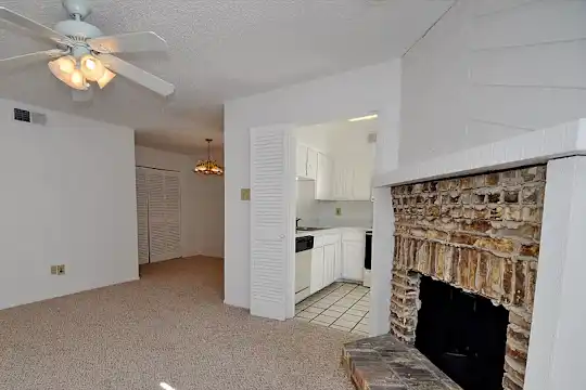 Hidden Bend Townhomes - Dallas, TX - Photo 4