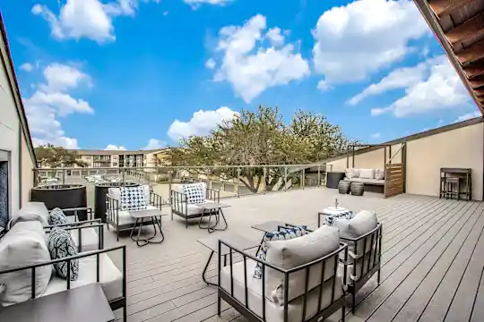 Live Oaks at the Branch - Dallas, TX - Photo 25