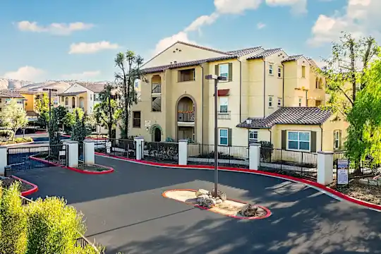 Paseos At Magnolia Luxury Apartments Homes - Riverside, CA - Photo 70