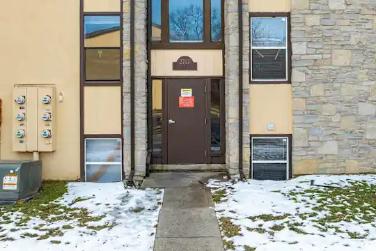 Stonecreek Apartments - Columbus, OH - Photo 13