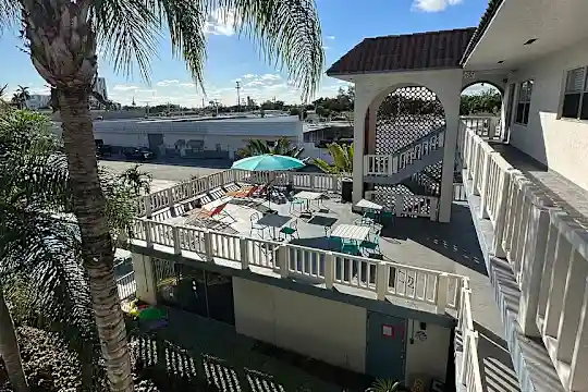 Apex Residence - Fort Lauderdale, FL - Photo 14