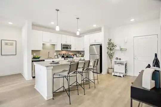 Avion Apartments - Jacksonville, FL - Photo 1