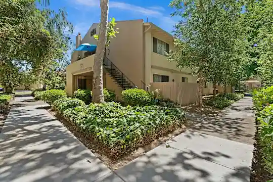 Plum Orchard Apartments - San Jose, CA - Photo 32