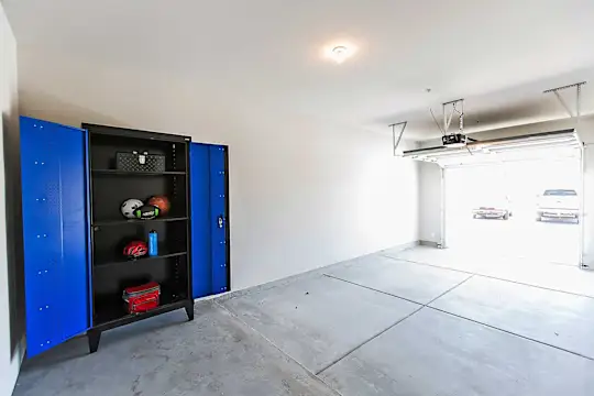 SOLANA APARTMENT HOMES - Las Vegas, NV - Photo 11