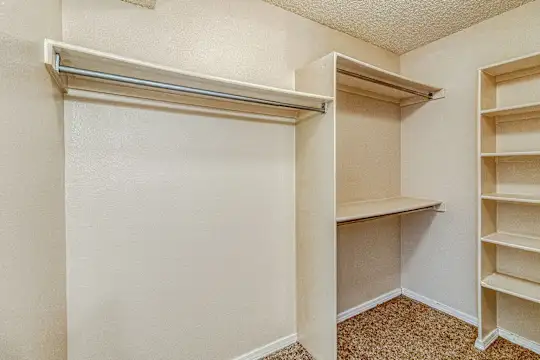 Western Hills - Colorado Springs, CO - Photo 15
