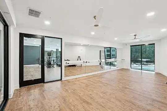 Tropia Luxury Apartments - Jacksonville, FL - Photo 15