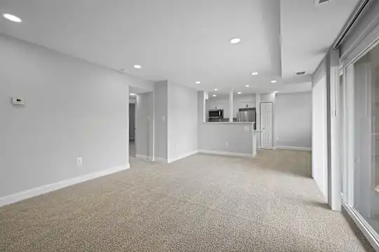 Rose Hill Apartments - Alexandria, VA - Photo 40