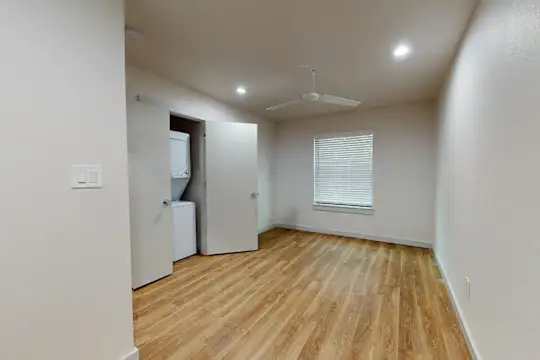 Lakewood Village - Dallas, TX - Photo 18