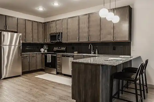 Altura Apartments - Cincinnati, OH - Photo 8