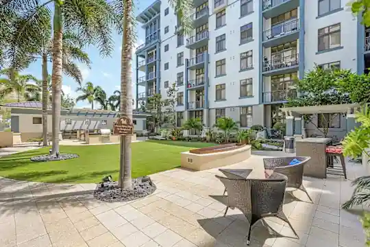 The Manor at Flagler Village - Fort Lauderdale, FL - Photo 25