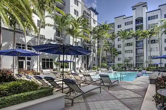 Solmar on Sixth - Fort Lauderdale, FL - Photo 1