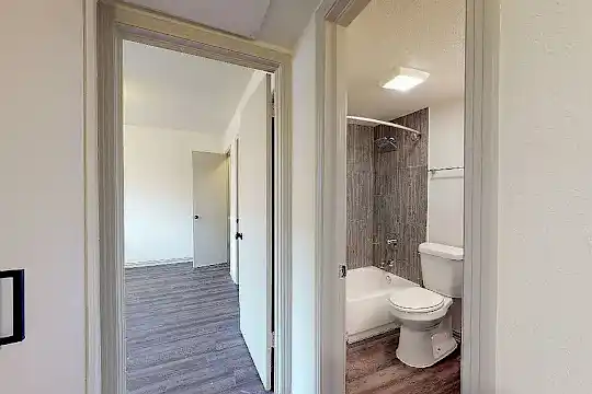 Colony House - Dallas, TX - Photo 28