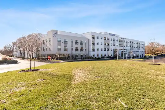 Altura Apartments - Cincinnati, OH - Photo 38