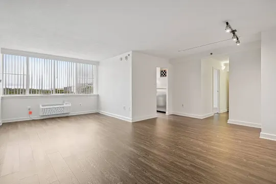 Broadstone Van Dorn - Alexandria, VA - Photo 14