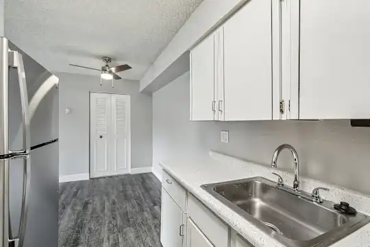 Spyglass Creek - Denver, CO - Photo 22