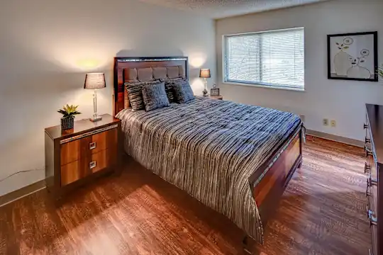Kensington Place Apartments - Cleveland, OH - Photo 7