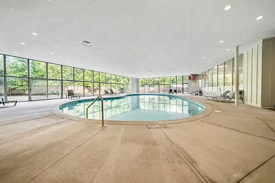 Grandview Pointe - Cleveland, OH - Photo 8