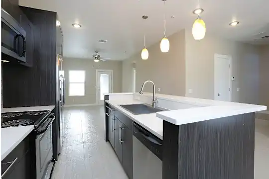 Moderno Village Apartments and Town Homes - El Paso, TX - Photo 15