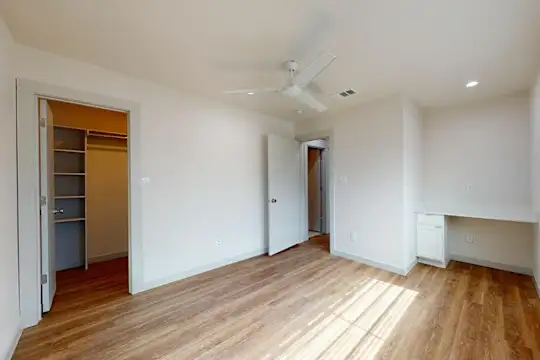 Lakewood Village - Dallas, TX - Photo 8