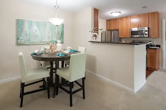 The Elms At Kingstowne - Alexandria, VA - Photo 16