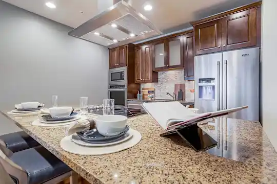 7 Riverway - Houston, TX - Photo 4