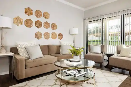 Eastbridge Apartments - Dallas, TX - Photo 14