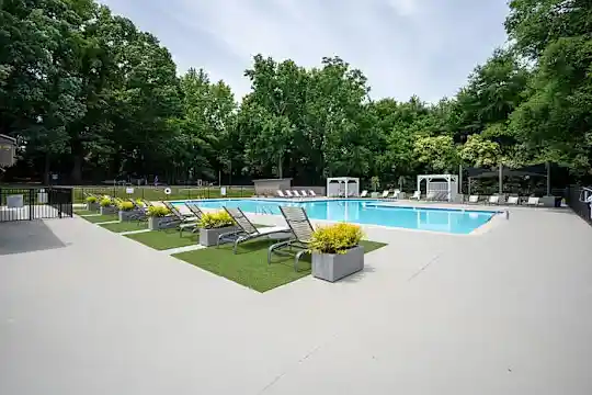 Aurora - Charlotte, NC - Photo 33