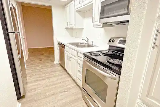 Oaks White Rock - Dallas, TX - Photo 14