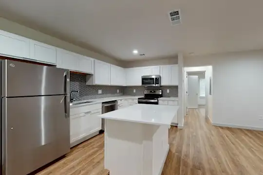 Lakewood Village - Dallas, TX - Photo 26
