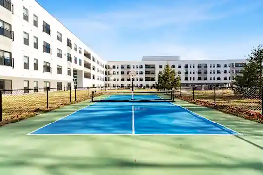 Altura Apartments - Cincinnati, OH - Photo 12