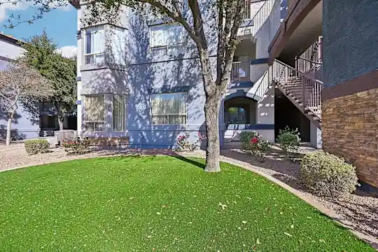 The Villas at Camelback Crossing - Glendale, AZ - Photo 18