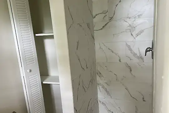 Summit View Apartments - Atlanta, GA - Photo 13
