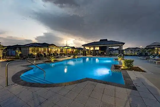Vlux at Sunset Farms - Tolleson, AZ - Photo 10