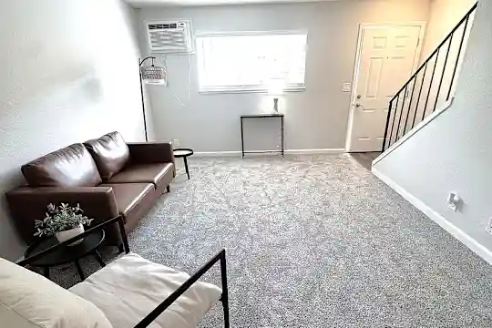 Campbell Plaza Apartments - Campbell, CA - Photo 18