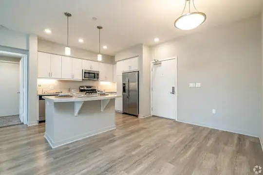Metro Gateway Apartment Homes - Riverside, CA - Photo 16