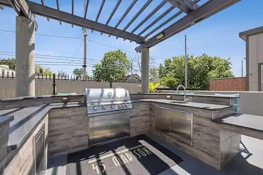 45 Madison Apartments - Kansas City, MO - Photo 14