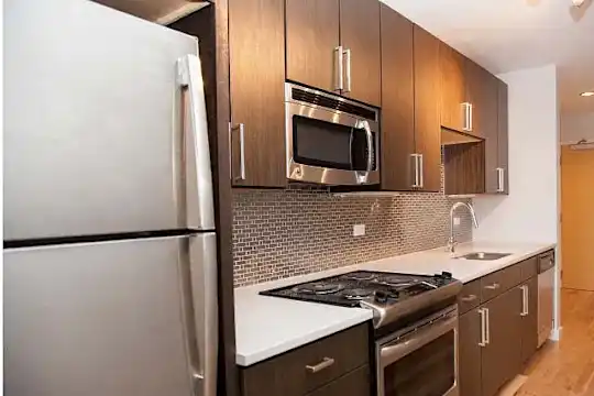 The Strand Apartments - New Orleans, LA - Photo 10
