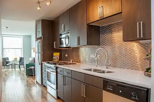 The Strand Apartments - New Orleans, LA - Photo 17