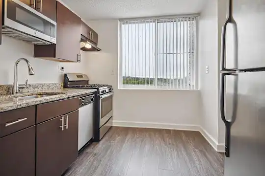 Broadstone Van Dorn - Alexandria, VA - Photo 12