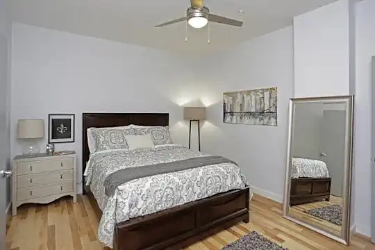 The Strand Apartments - New Orleans, LA - Photo 23