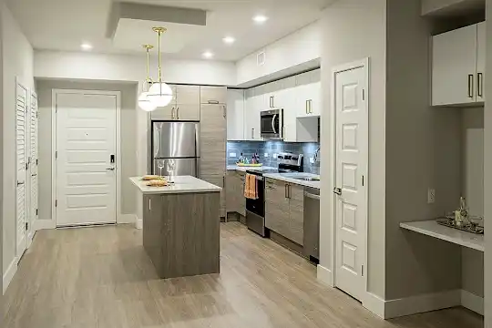 Treo Apartments - Fort Lauderdale, FL - Photo 3